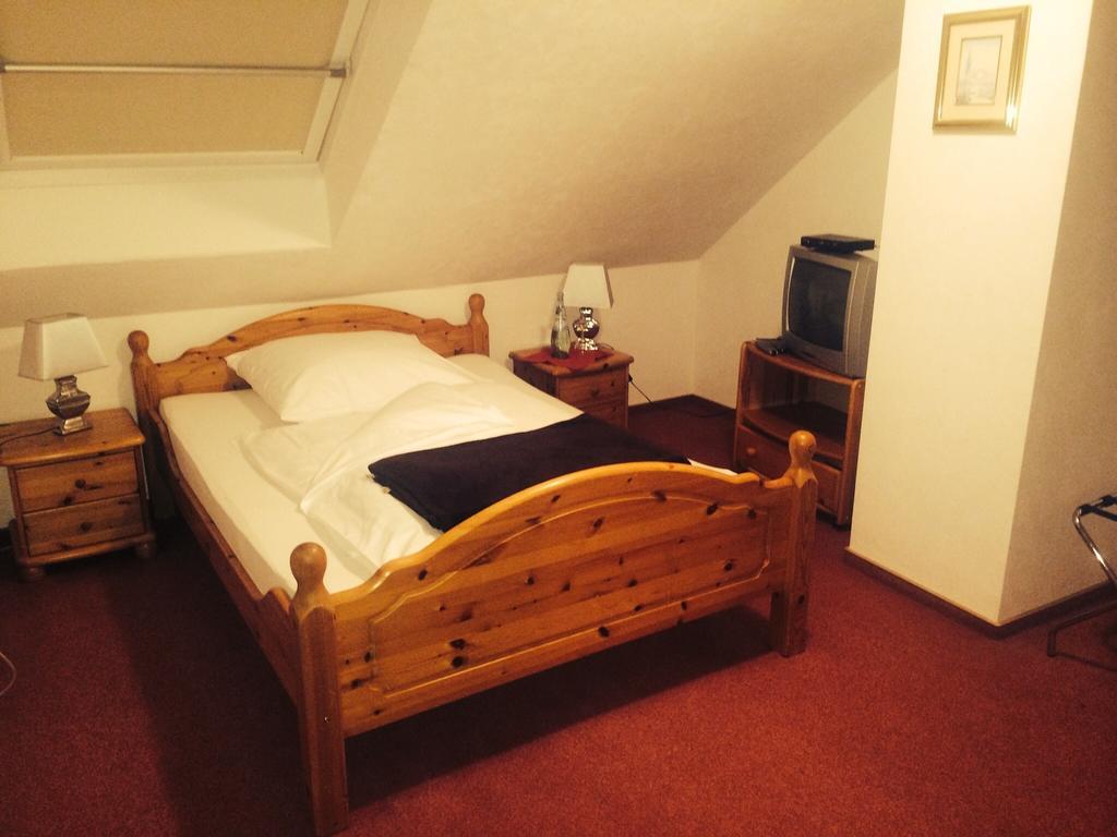Hotel Friesenhof Westoverledingen Pokoj fotografie