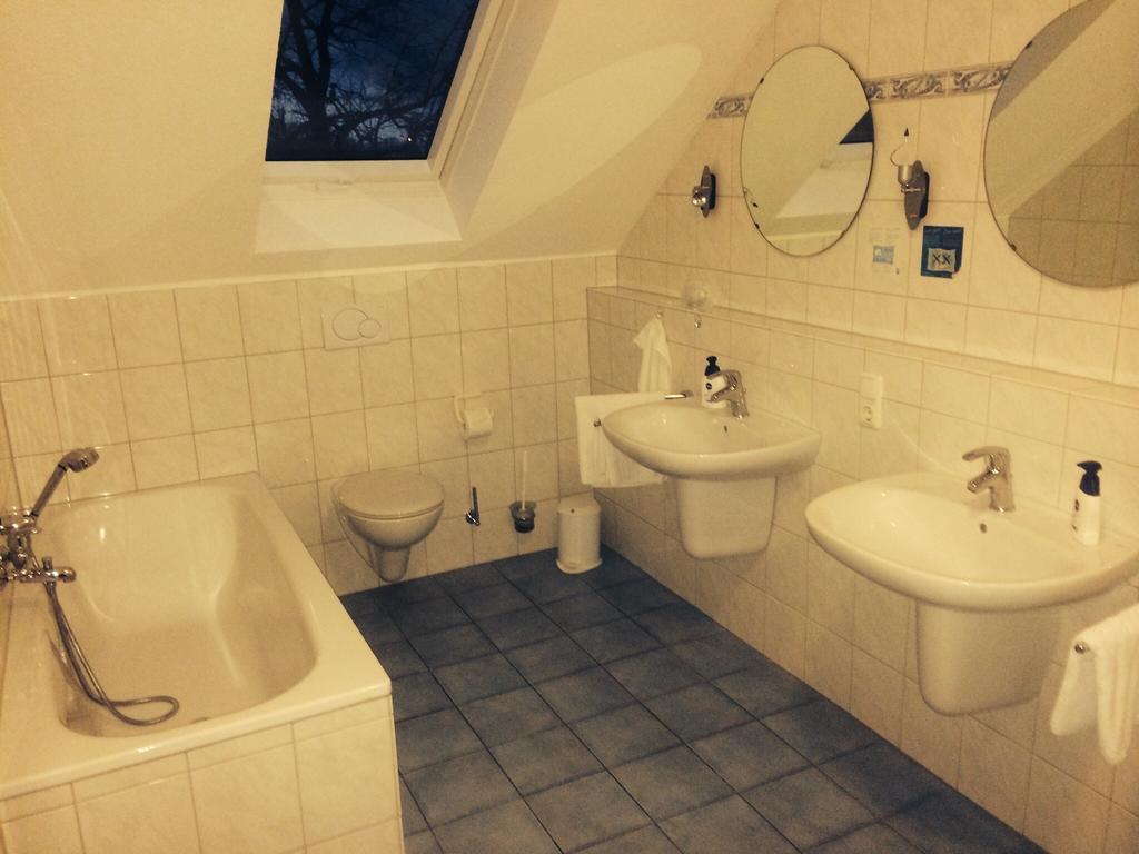 Hotel Friesenhof Westoverledingen Pokoj fotografie