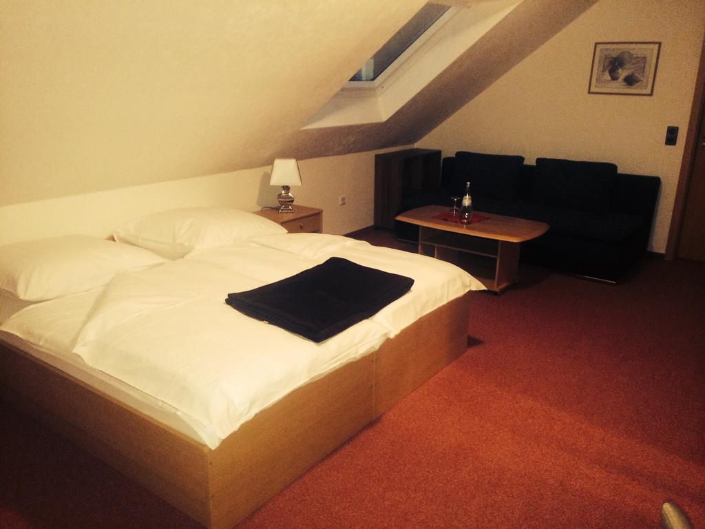 Hotel Friesenhof Westoverledingen Pokoj fotografie